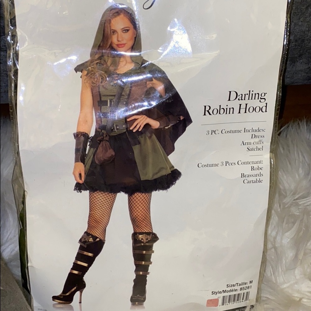 Woman’s Robin Hood Halloween costume